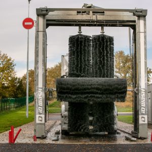 Portique de lavage libre service